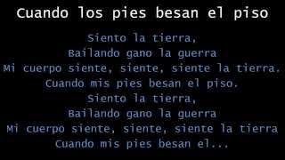 Calle 13 - Cuando Los Pies Besan el Piso (con Letra) - MultiViral 2014