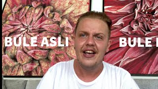 Download lagu The Difference Between Genuine Foreigners and Fake Foreigners mp3 Download lagu The Difference Between Genuine Foreigners and Fake Foreigners mp3