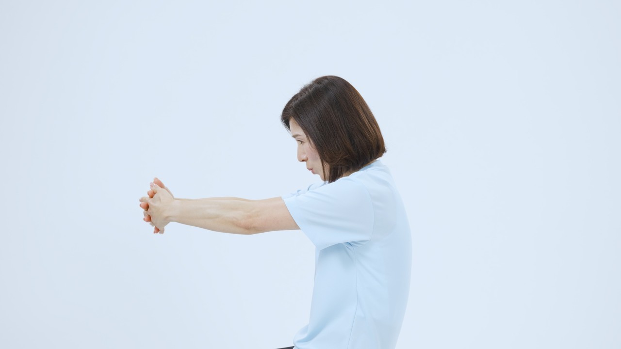 背⾻の動きほぐし｜がん治療中も無理なく体を動かそう