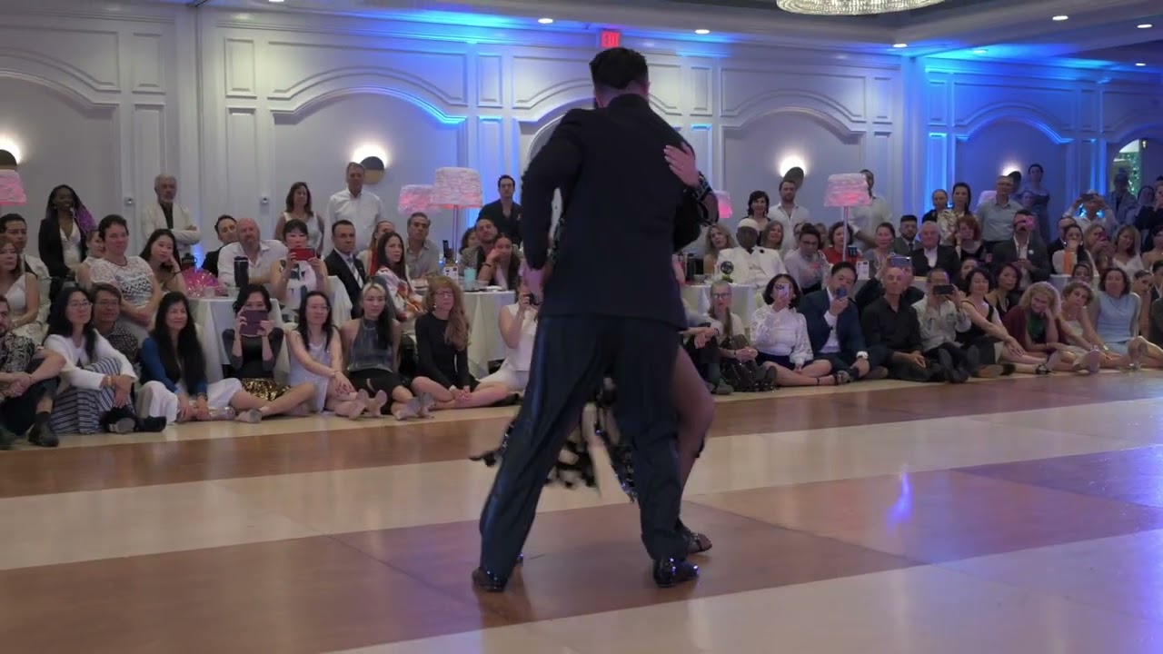 Clarisa Aragon and Jonathan Saavedra at Southern California Tango Championship and Festival 2/5