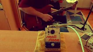 Video thumbnail for Vintage 1977 Electro Harmonix Small Stone Phase Shifter V2 Jam Demo by Pedal Sessions