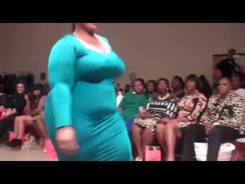Fashion Weekend Plus Size 2017 New Collection Big Size women's,But The Lingerie Fashion Show