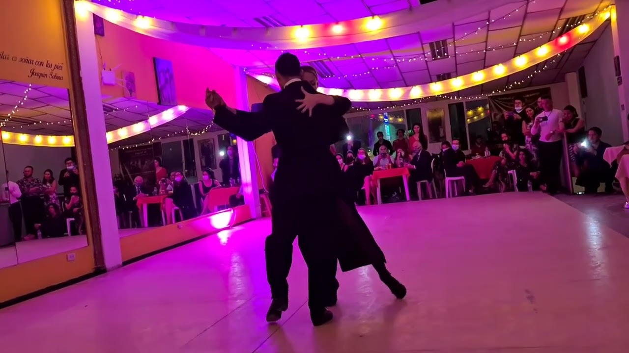 Video thumbnail for Juan Vargas y Noelia Hurtado - En carne propia Anibal Troilo