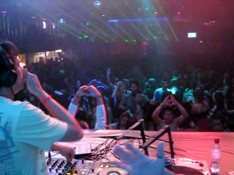 Mike Teez DJs at Groove Thursdays @ Arena Nightclub, Hollywood, CA