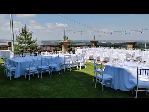 DND event – Baštenska postavka stola pod otvorenim nebom i elegancija u prirodnom ambijentu