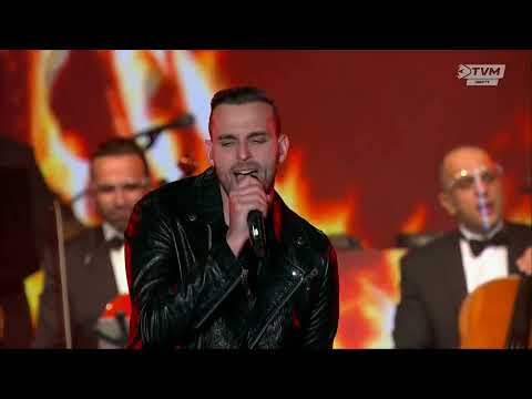 The Palace String Orchestra ft. Klinsmann - YOU GIVE LOVE A BAD NAME (NYE Celebrations 2022)