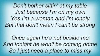 Trisha Yearwood - Woman Walk The Line Lyrics