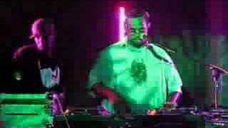 DJ Flo-Fader on the decks & J-Live on the Decks