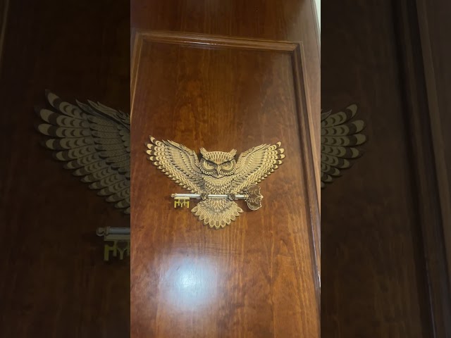 Vídeo relacionado con Cabilock Figura de Protector de Madera Modelo de Estatua Feng Shui Buena Suerte Adornos de Escritorio para Decoración de Hogar