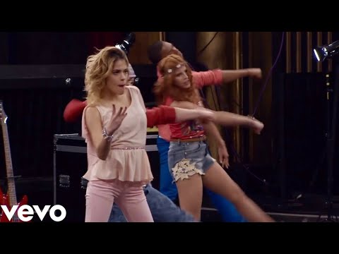 Violetta - Supercreativa (From: "Gira Mi Canción"/ Oficial Video)