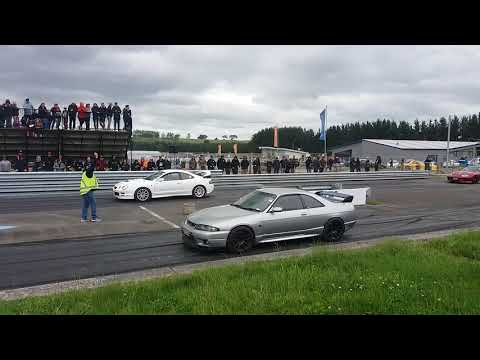 Thumbnail for Drag Racing: Toyota Celica GT4 ST205  vs Nissan Skyline R33 by Toyota Celica