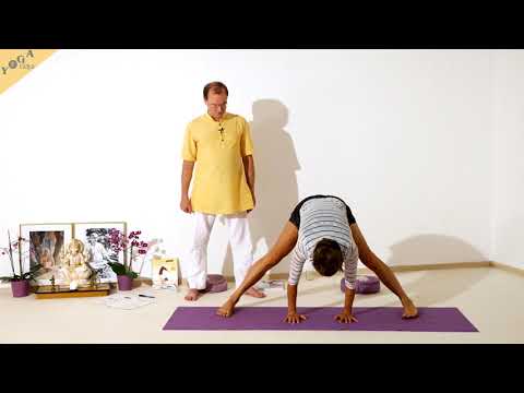 Stehende Grätsche - Yoga Asana Lexikon