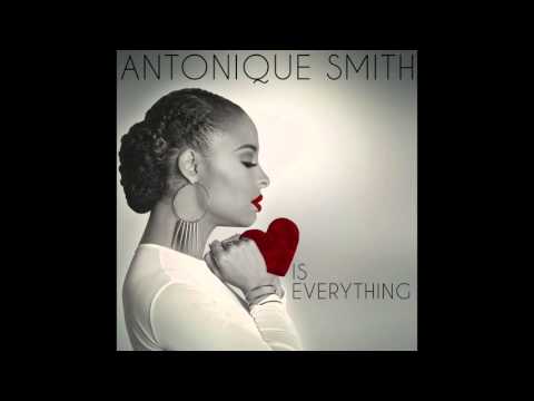 Antonique Smith 