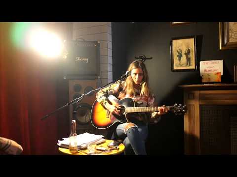 Iris Johner - King Of Light (exclusive showcase at Chez Moustiche)