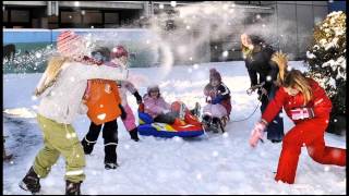 Schneemann bauen und Schneeballschlacht