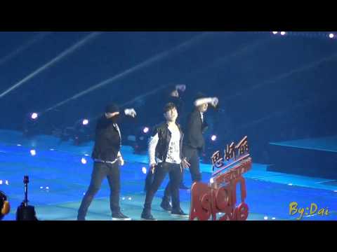120920 Asian Wave - Shinhwa Minwoo (M) Minnovation Perf Fancam 2