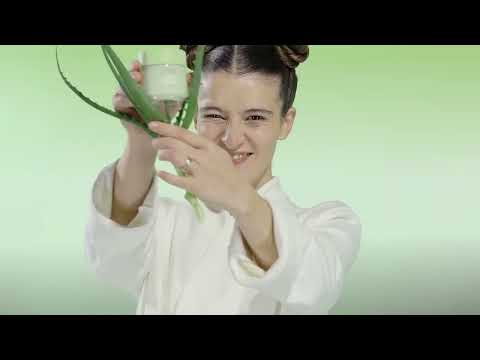 thumbnail video image 2 of Gel hidratante facial Pond´s Fruity Hydra Fresh aloe 110 g, 2 of 5