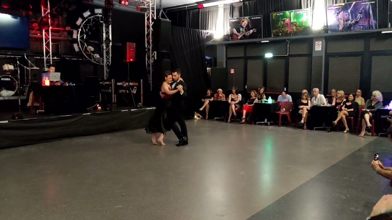 Marco Nodari y Claudia Cavagnini "Está noche en Buenos Aires" @Milonga Tango Mi Amor 4-4