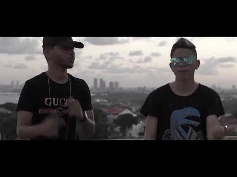Mc CLEBINHO E MC MENOR-CHAMA AS AMIGAS-VIDEO OFICIAL