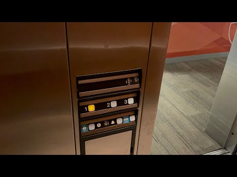 two Dover hydraulic elevators at the Holiday Inn express Nashville Airport, Nashville TN￼