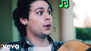 5 Seconds of Summer - She's Kinda Hot (Official Video)