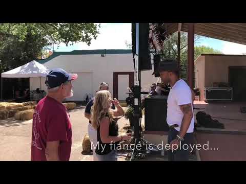 Coffey Anderson meets emotional fiancé of deployed service man.