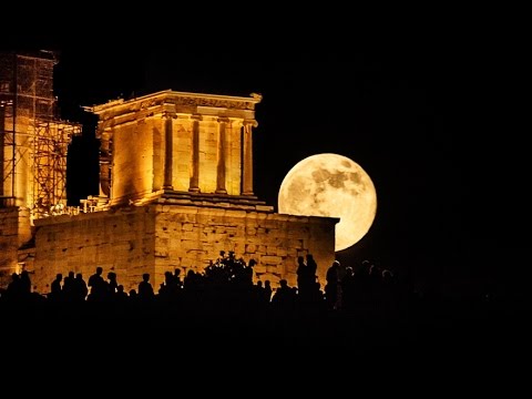 The 100 Most Beautiful Images of the Moon