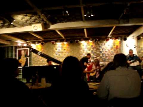 Fernando Leitzke no piano da Modern Sound com Ronaldo Bandolim