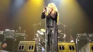 VIXEN - &quot;CRYIN&quot; LIVE AT MOHEGAN SUN ARENA 10/6/17