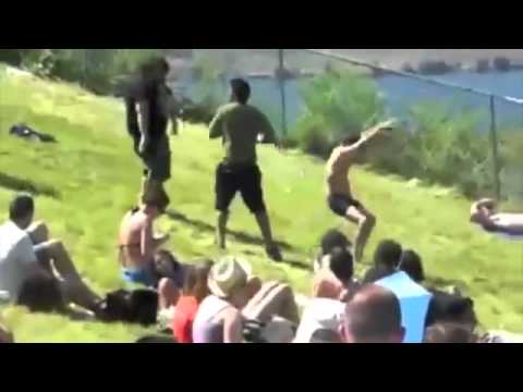 Tänzer lehrt das Führen – Wie wichtig der erste Nachahmer ist [deutsche Untertitel]