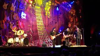 come on let the good times roll + living in the USA Steve Miller band 10 10 10 anvers