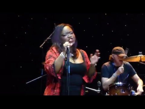 Shemekia Copeland - Crossbone Beach - 2/18/16 Alligator Records Jam KTBA at Sea Cruise