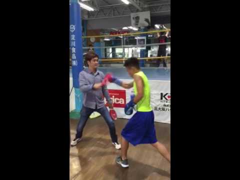 フリッカージャブ