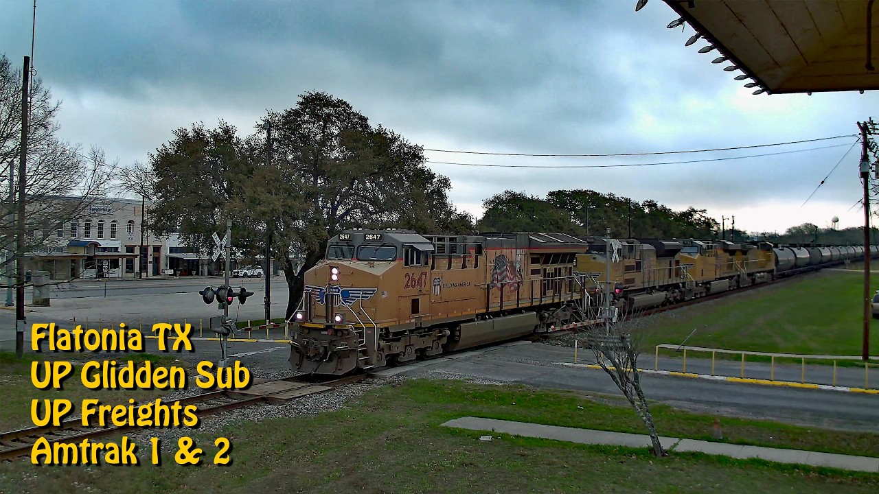 Live webcam view of Flatonia Railroad Crossing Live