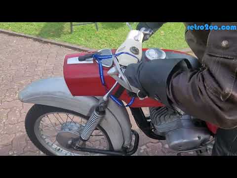 MZ ES 125/2 Trophy | Zakończenie sezonu motocyklowego w Dębowcu 2025 | retro2oo.com