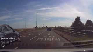 preview picture of video 'Idiot driver in Caterham overtaking between Comberton and Toft'