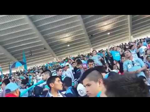 "Hinchada de Belgrano toca el Chavo a talleres" Barra: Los Piratas Celestes de Alberdi • Club: Belgrano