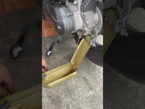 เปลี่ยนน้ำมันเฟืองท้าย #youtubeshorts #automobile #motorcycle #diy