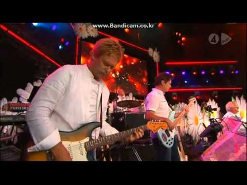 Tomas Ledin - En del av mitt hjärta (Live @ Lotta På Liseberg 2011)