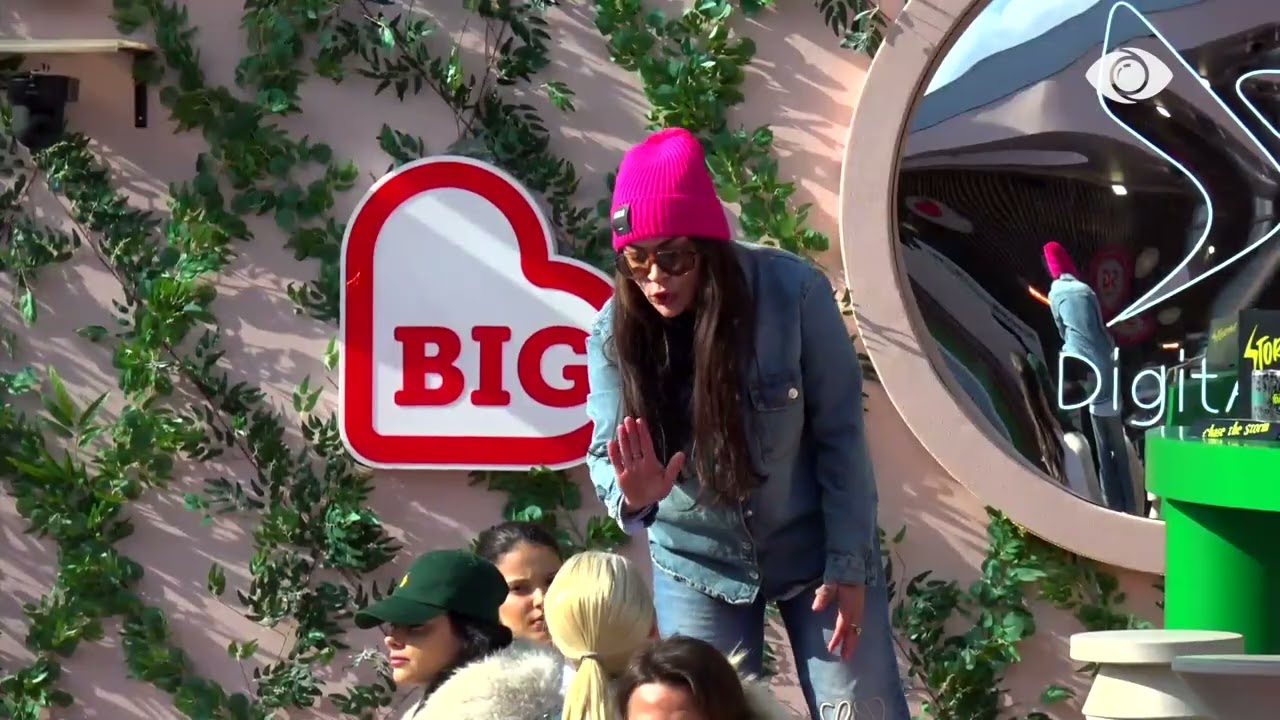 “Ti flet sikur je në rrugë, fol si njeri”/ Rozana i kthehet Danjës:Tregoji këllqet-