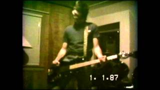 Nirvana - (Rehearsal) Krist Novoselic's mother's house,  Aberdeen 1988