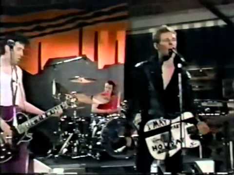 the CLASH  'Guns of Brixton'  (live on Fridays 1980)