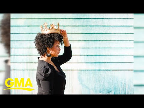 ‘Selfie King’ uses photography to empower women