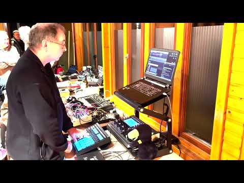 Nerdlich der Mitte VIII 2023 - betadecay live-jam