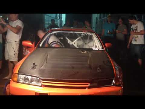 Epic Supra vs Skyline rev battle @ Reisbrennen 2015