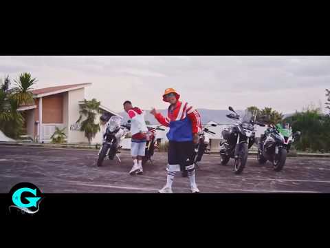 Mc Ale e Mc Novin - Fazendo Pose - No asfalto eu to de Adidas - VIDEO CLIPE 2020 #SENTEOPESO