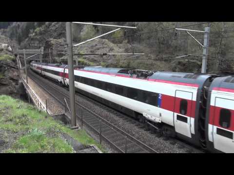 IL TRANSITO DELL' ETR 610 SBB SULLA LINEA DEL GOTTARDO.(CH) 24 - 4 - 2016