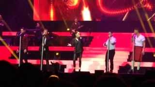 Boyzone - No Matter What (Glasgow SSE Hydro 15/12/13) Mikey&#39;s reaction to Keith flashing!