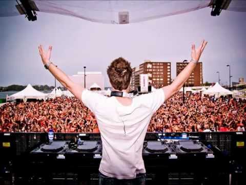 Mammoth - Dimitri Vegas, Like Mike & Moguai