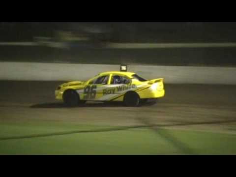 Production Sedans Feature - Lismore Speedway - 28.01.17